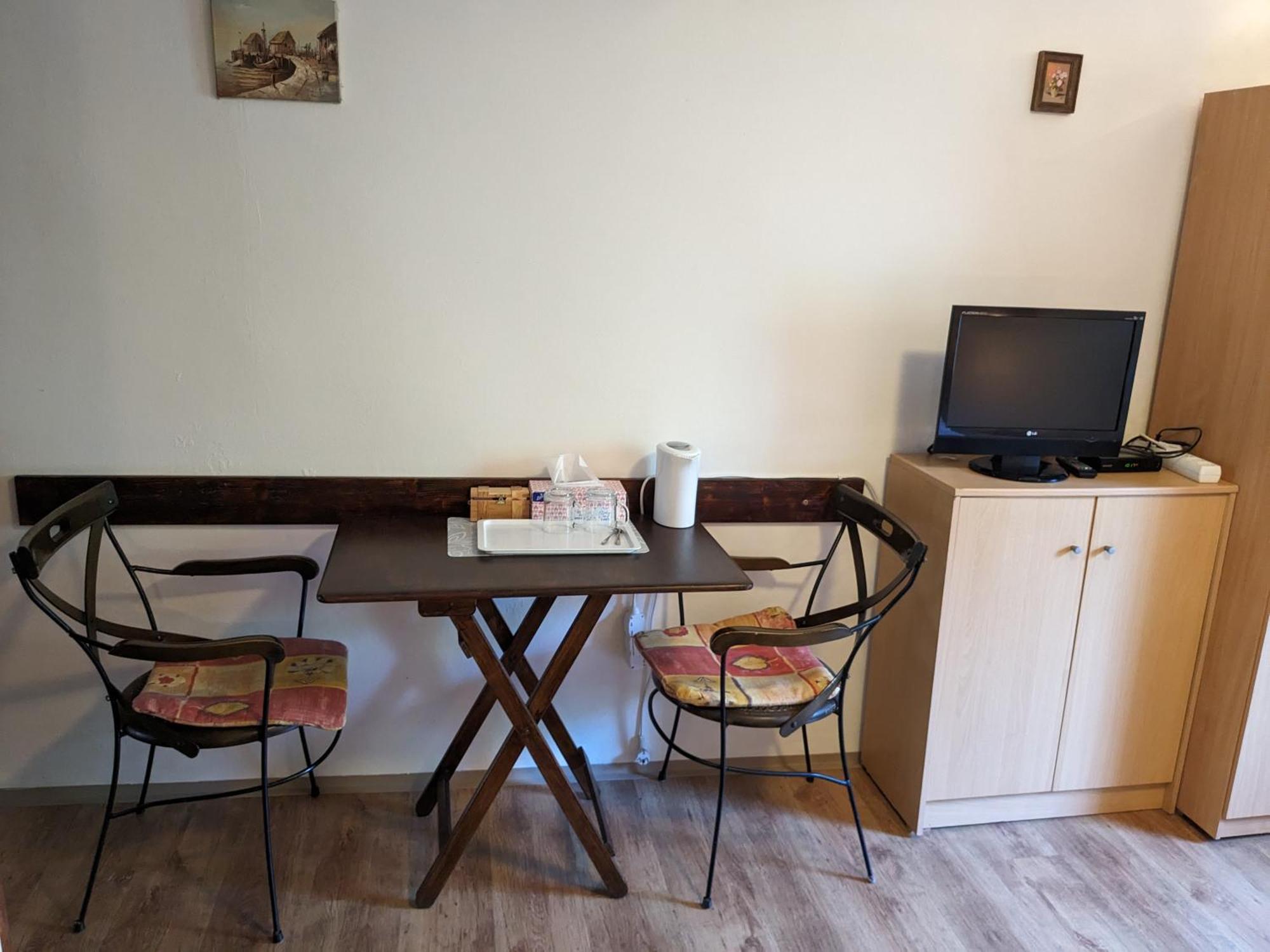 Bed And Breakfast Tvrz Velka Bukovina Exterior photo