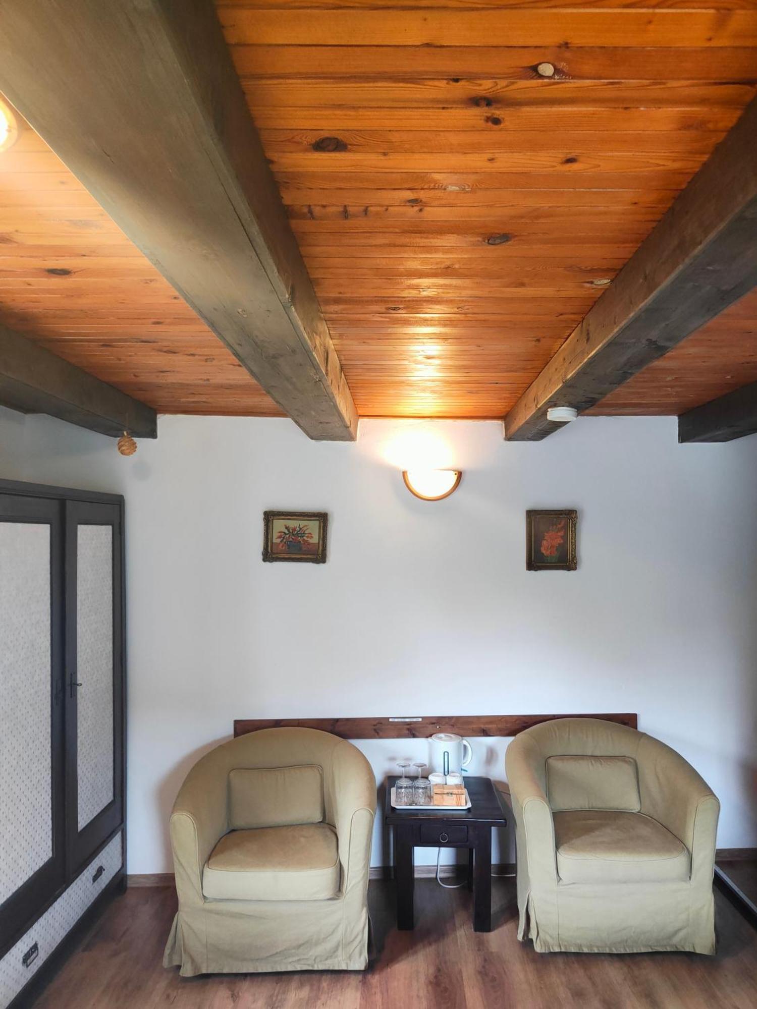 Bed And Breakfast Tvrz Velka Bukovina Exterior photo